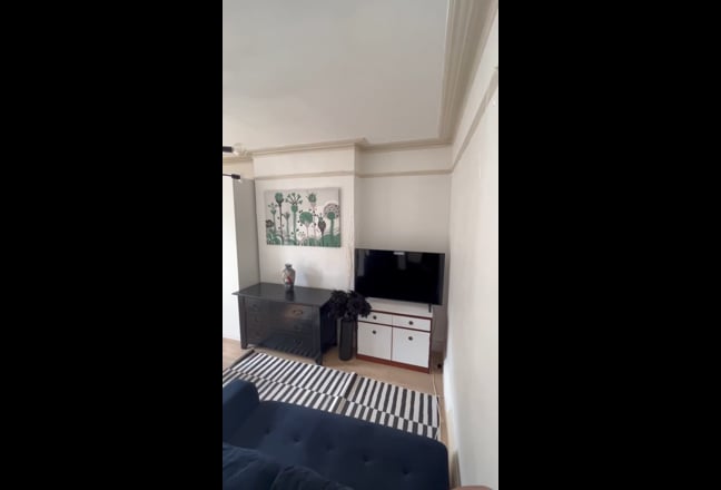 Huge room near Mitcham town centre Main Photo