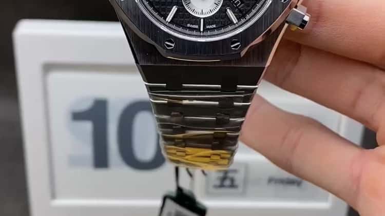 Audemars Piguet Royal OakREF. 26331ST.OO.1220ST.02 on Vimeo