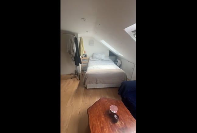 Self Containted Studio Flat  Near Manor House N4 Main Photo