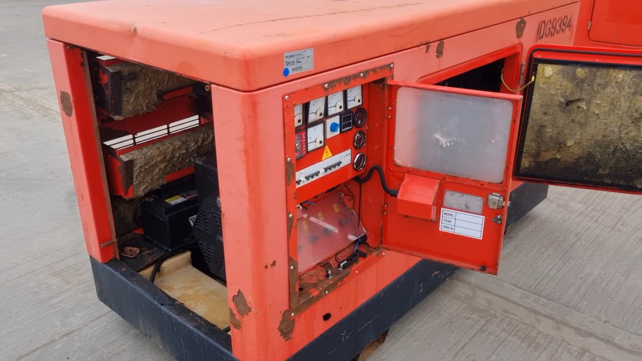 Macgen 30KvA Generator, 4 Cylinder Engine - Leeds June 23 on Vimeo