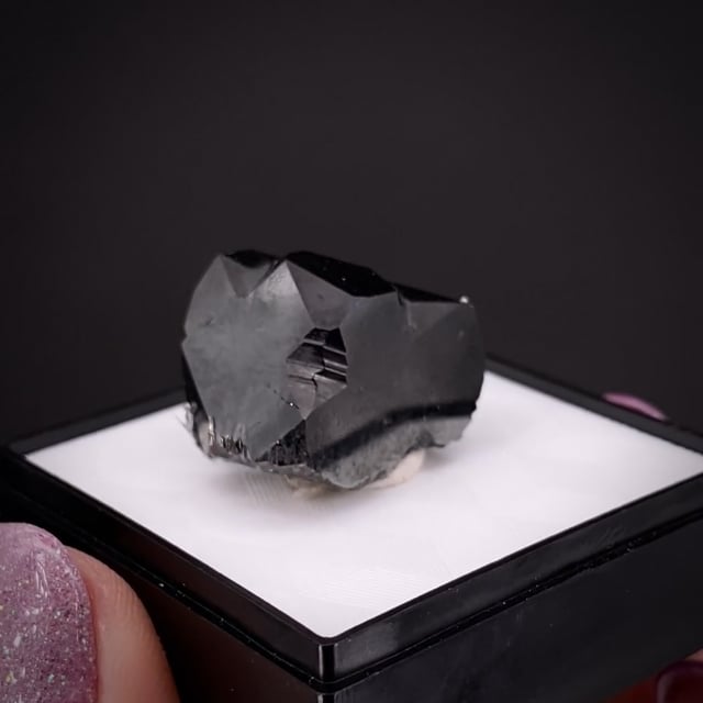 Bixbyite SCH2317 Solar Wind claim USA Mineral Specimen