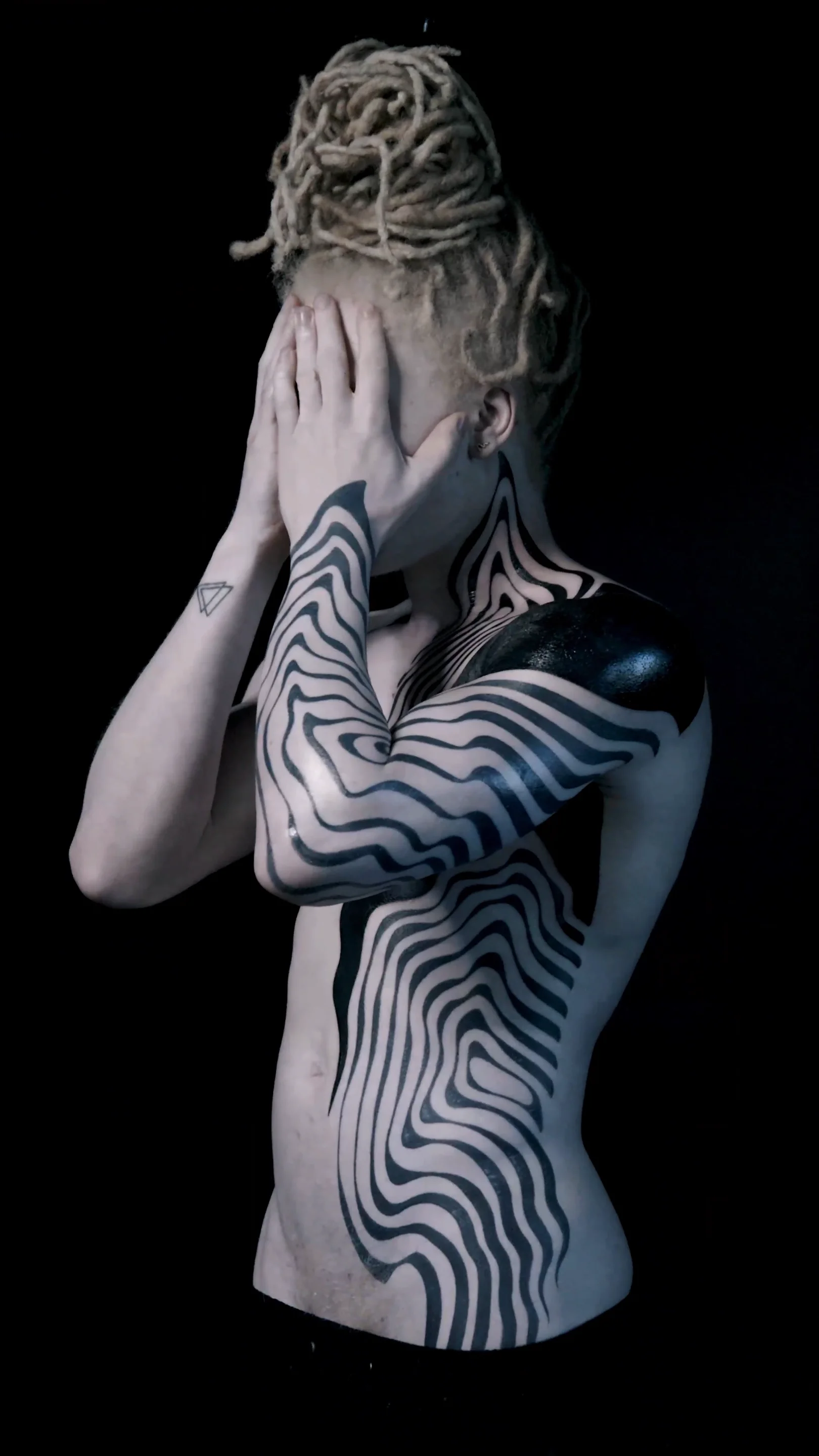 Jerrbul-2, image size:1620x2880