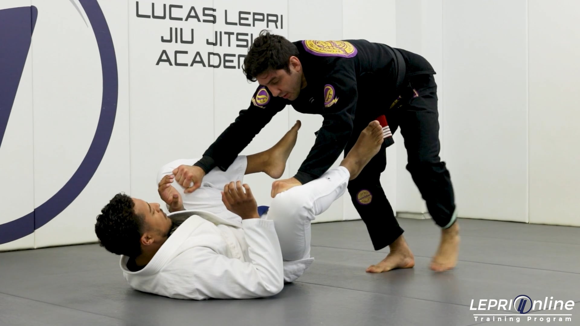 Lepri BJJ Online Training: Open Guard Pass Using the Knee Cut to Side Contr