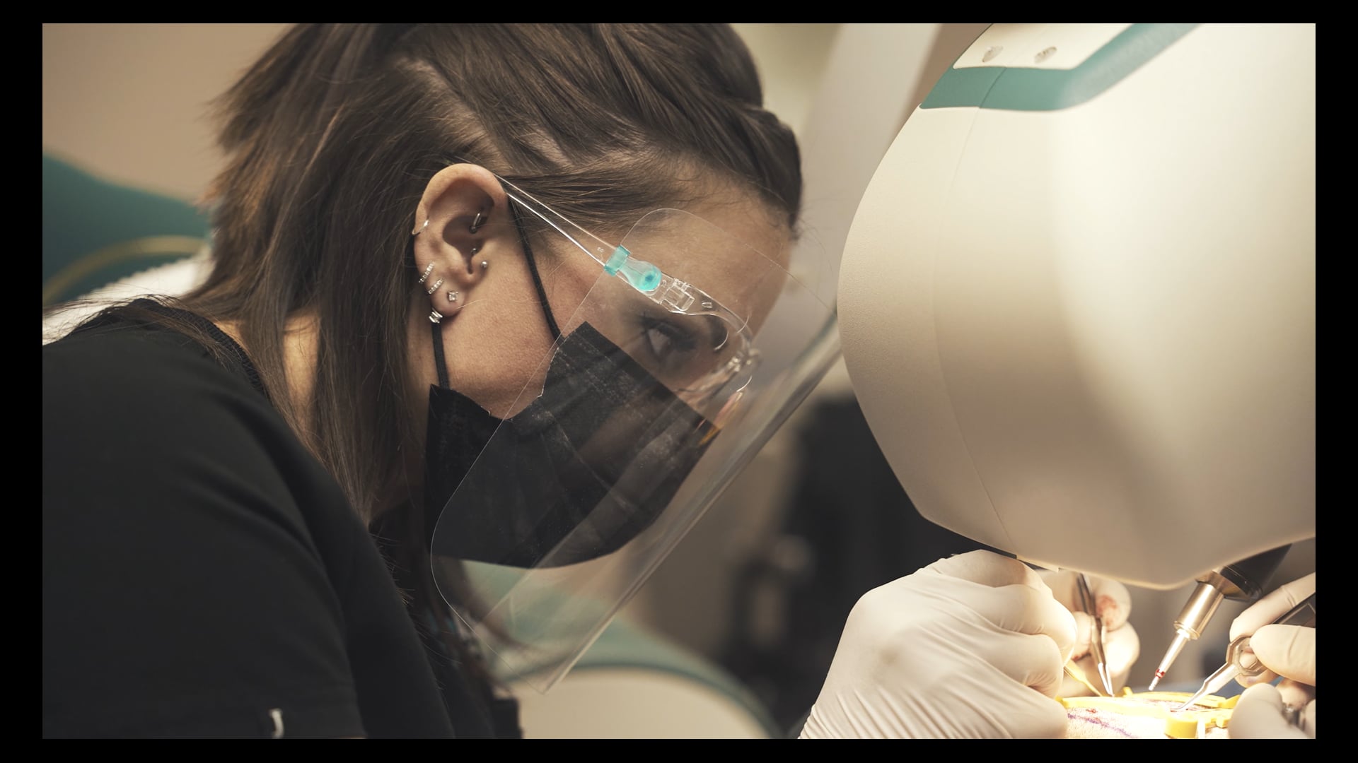 Hair Transplant Surgery - Hans Weinmann 4K