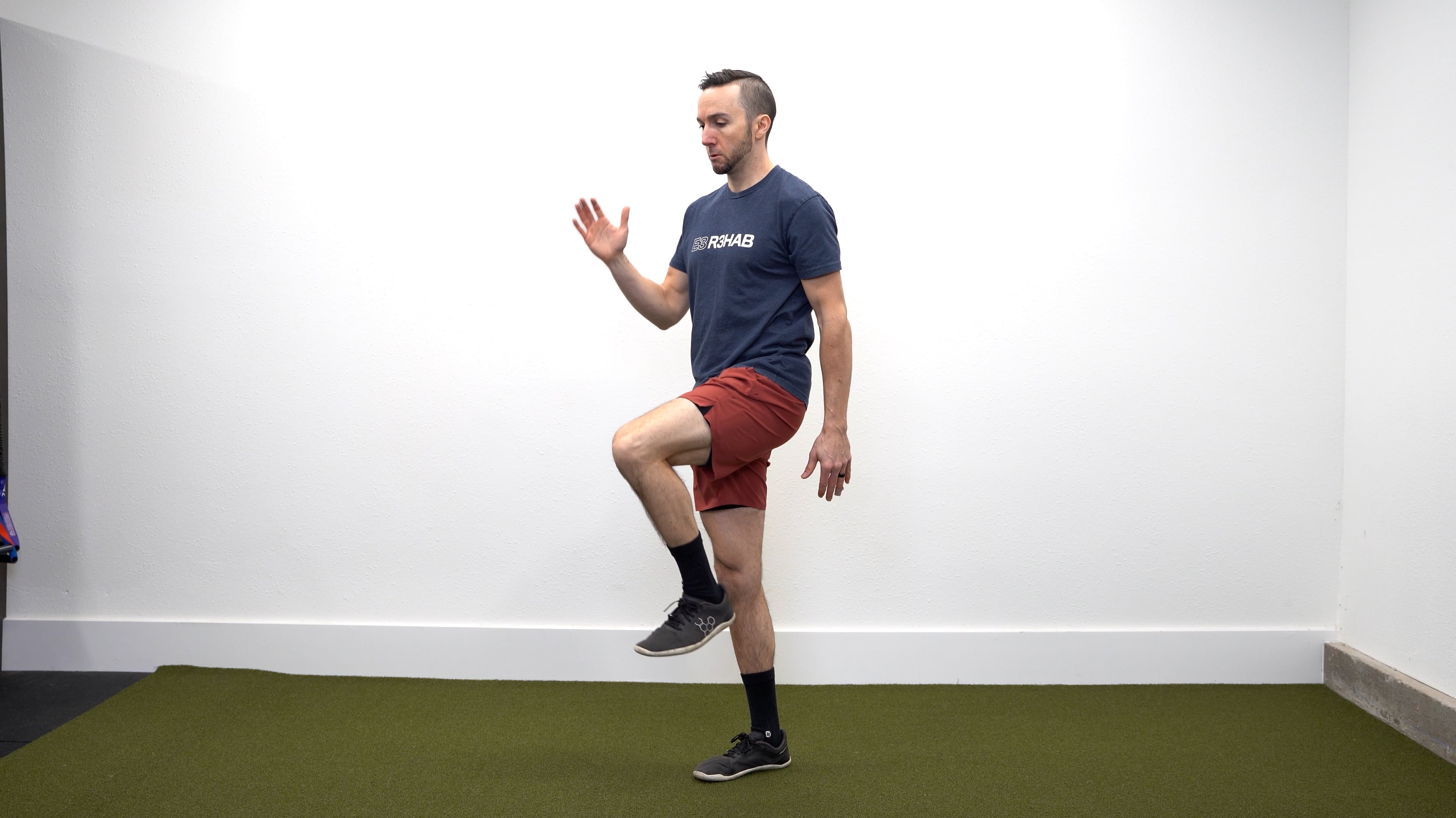 Single Leg RDL with Knee Drive (Demo) | Videos & Movies on Vimeo
