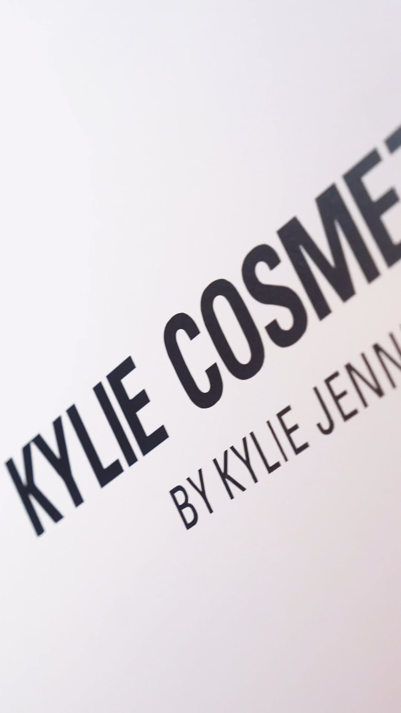 Kylie Cosmetics — Kylie Cosmetics · com ECD Videos