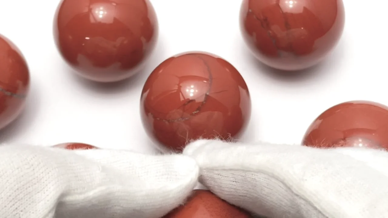 動画】レッドジャスパー スフィア・ラウンド34~37mm 1個 - 天然石