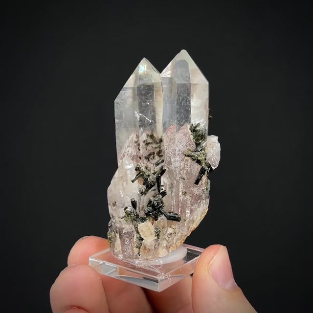 Quartz with Epidote