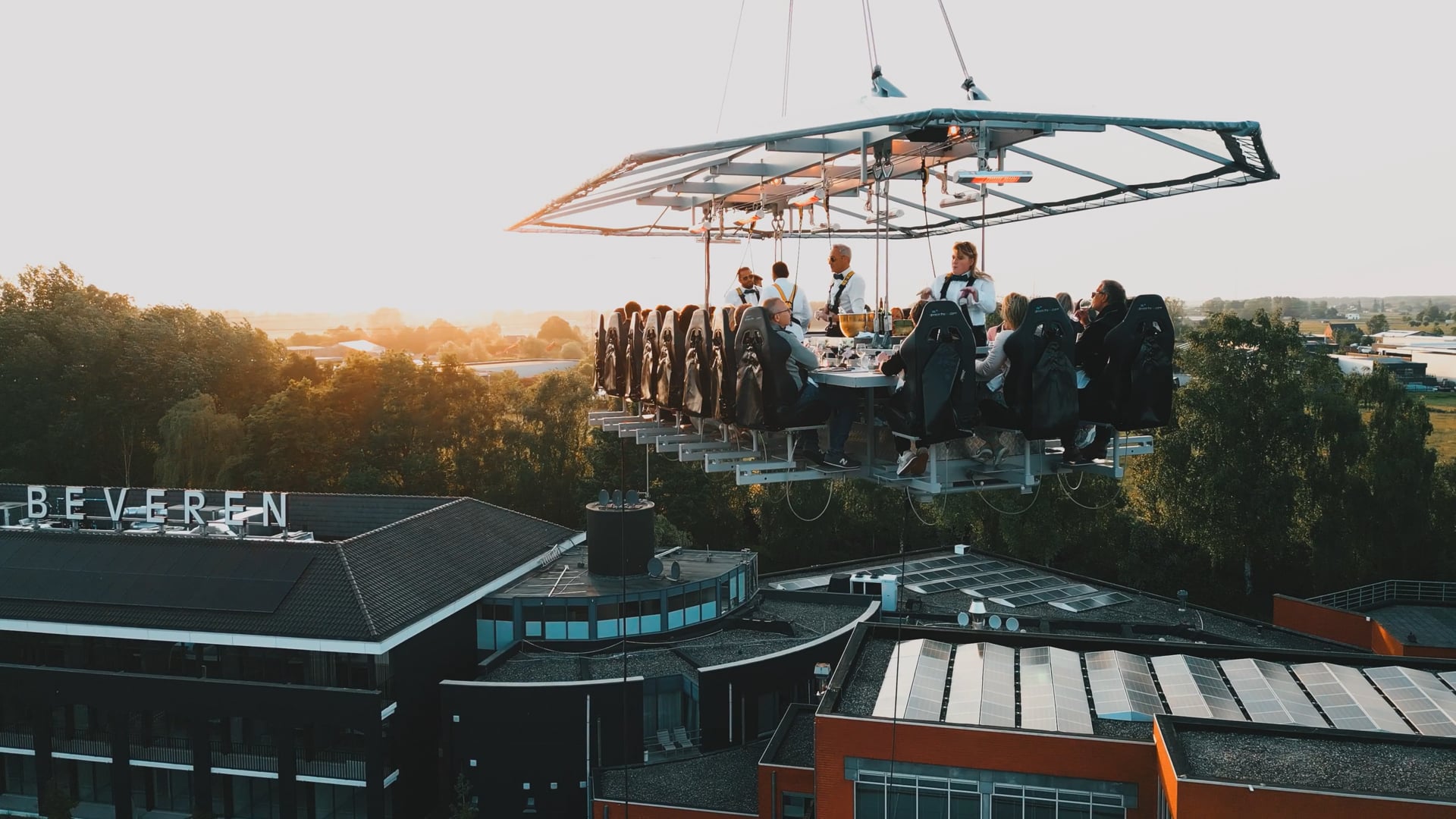 Dinner in the Sky Hotel Beveren | Aftermovie