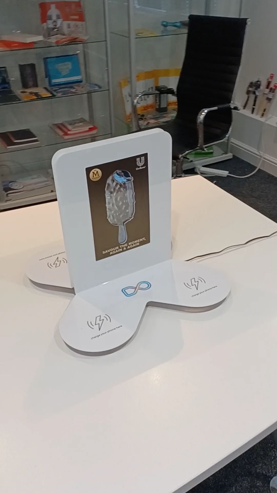 Dual Screen Induction Charging Display on Vimeo