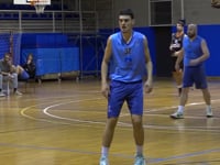 Enric Espinosa coincidirà amb el seu germà Toni al Bisbal Bàsquet de la lliga EBA