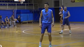 Enric Espinosa coincidirà amb el seu germà Toni al Bisbal Bàsquet de la lliga EBA