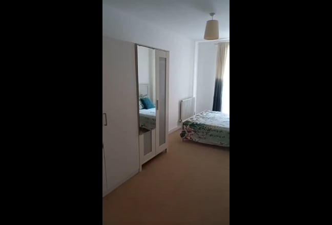 Huge double room near Canary Wharf Main Photo