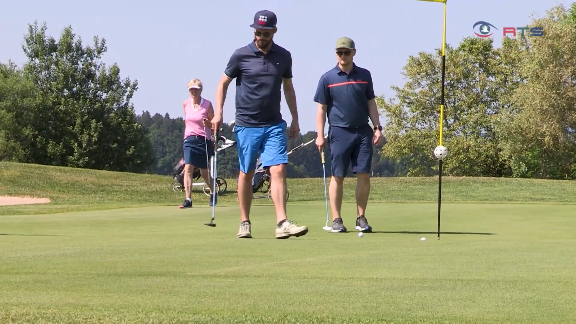 die-lionsclub-mitglieder-ergolfen-ueber-19-000-euro-fuer-den-guten-zweck