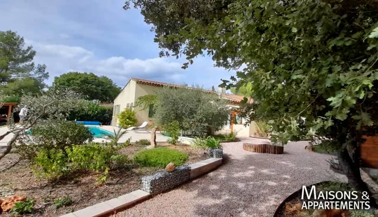 FORCALQUEIRET - MAISON A VENDRE - 551 000 € - 146 m² - 5 pièce(s) on Vimeo