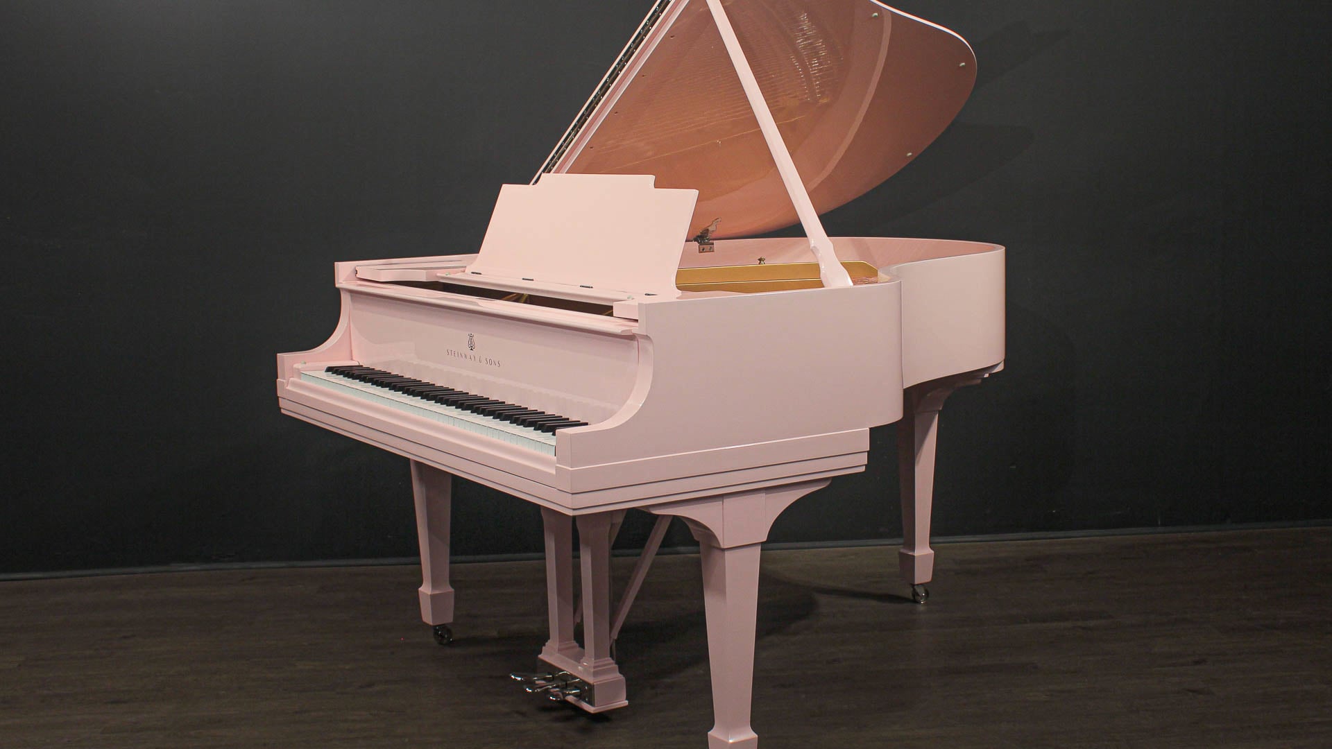 Piano's soundboard - Steinway & Sons