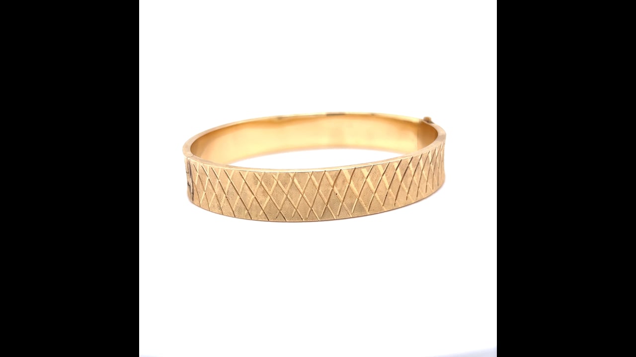 Textured Bangle Bracelet in 14k Yellow Gold – Filigree Jewelers