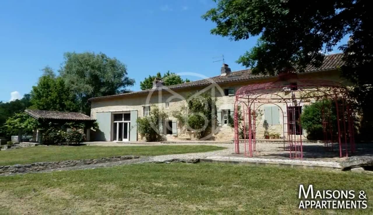 SAUVETERREDEGUYENNE MAISON A VENDRE 784 400 € 382 m² 10 pièce