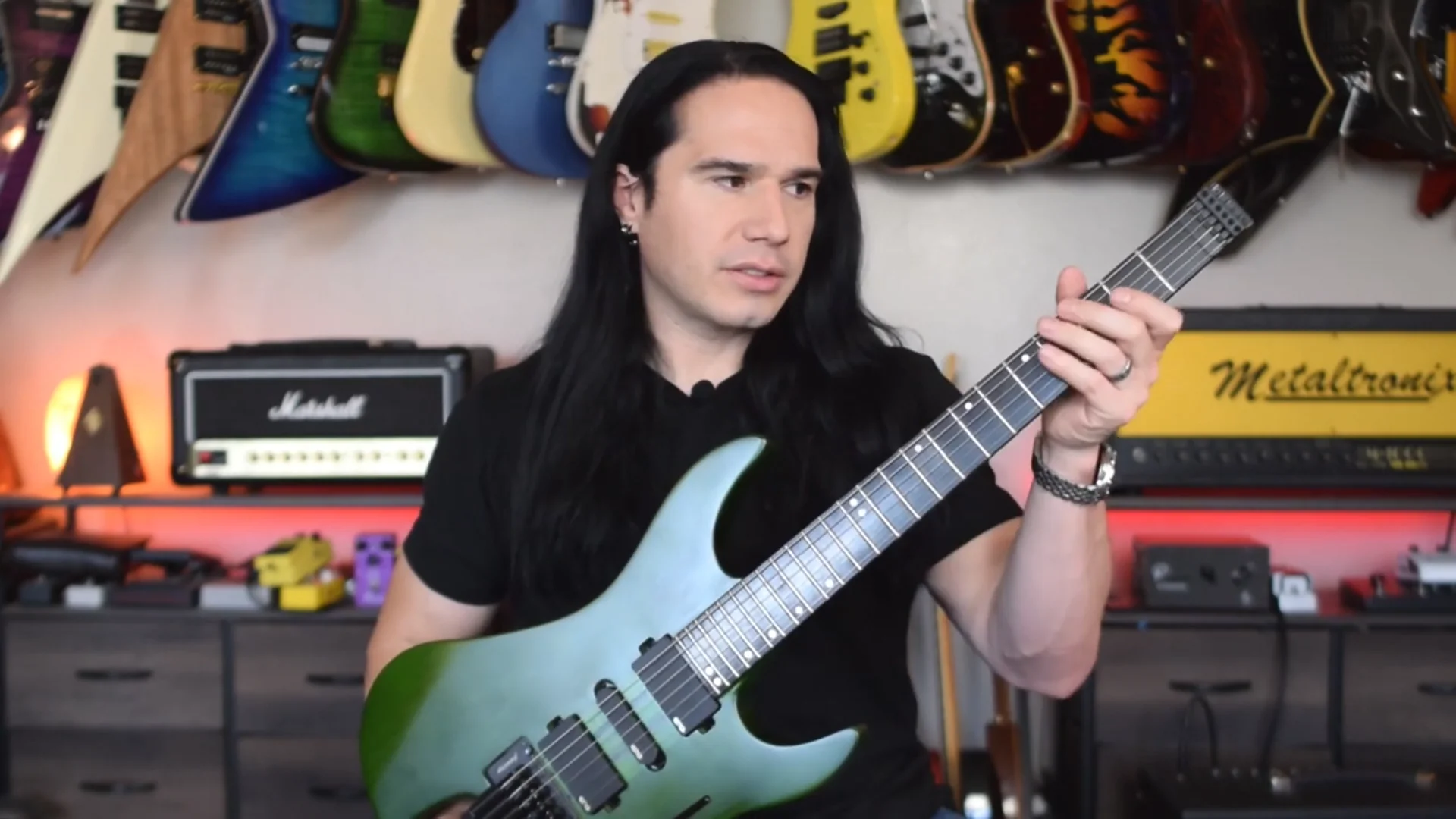 Bootlegger Absinthe An Amazing Electric Headless Guitar