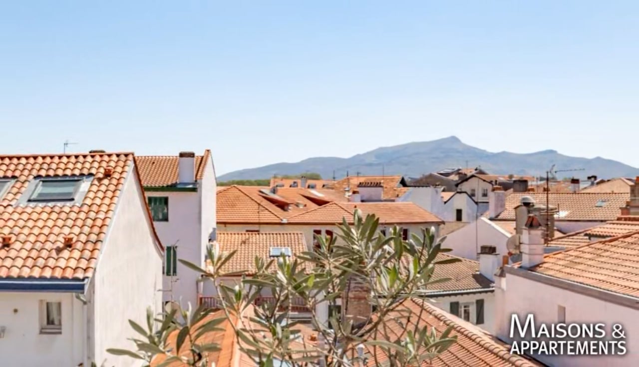 SAINTJEANDELUZ APPARTEMENT A VENDRE 1 490 000 € 140 m² 6
