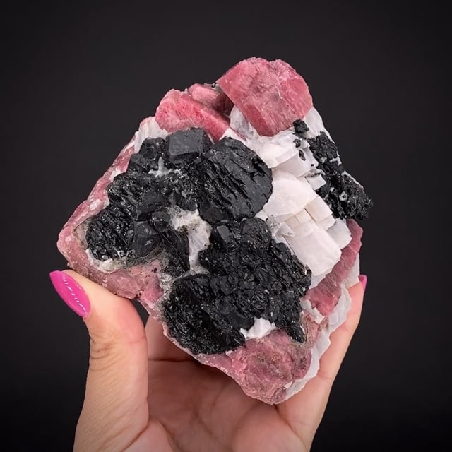 Franklinite with Rhodonite and Calcite