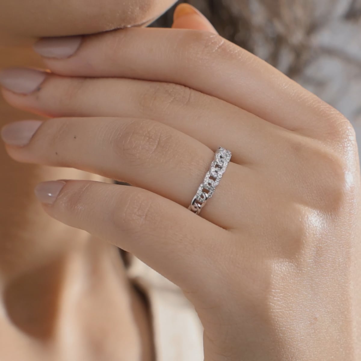 product video 2 for 1/4 ctw Round Lab Grown Diamond Curb Link Stackable Ring