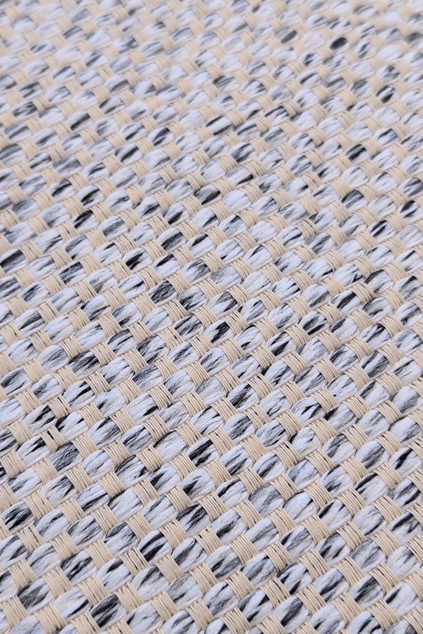 Circular rug Cicada - New Weave on Vimeo