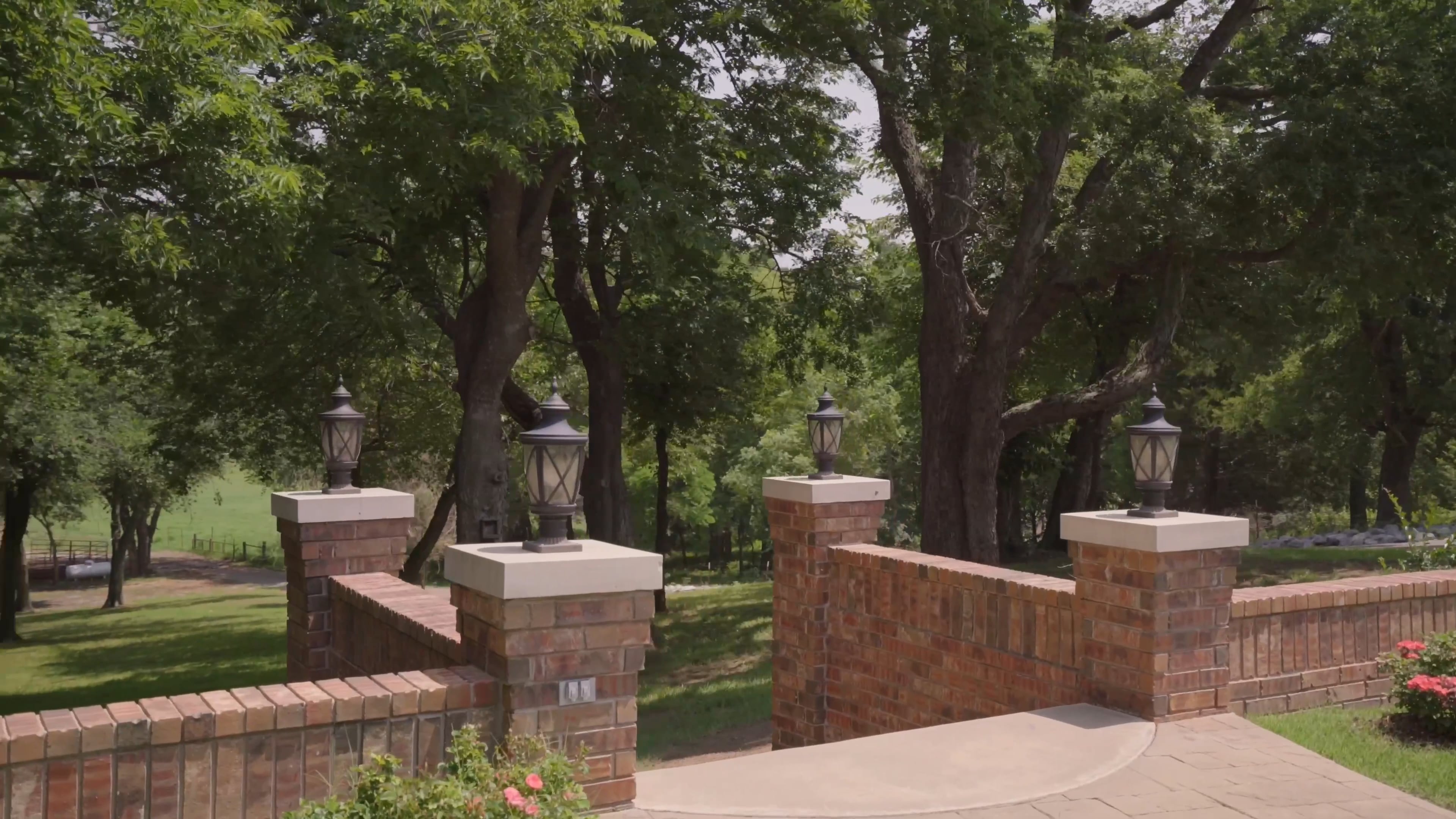 1406 Whispering Ridge Drive, Tuttle, OK 73089 Unrbanded v2 on Vimeo