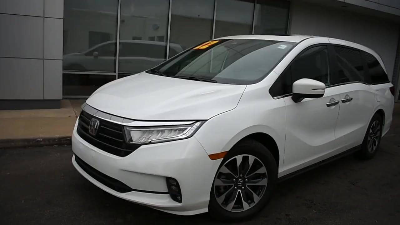 USED 2022 Honda Odyssey EXL at Muller Honda of Gurnee (USED) P2413 on