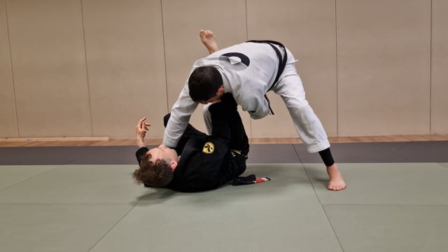 Drill de knee slide vers leg drag