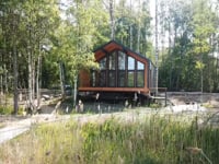 Дома у воды