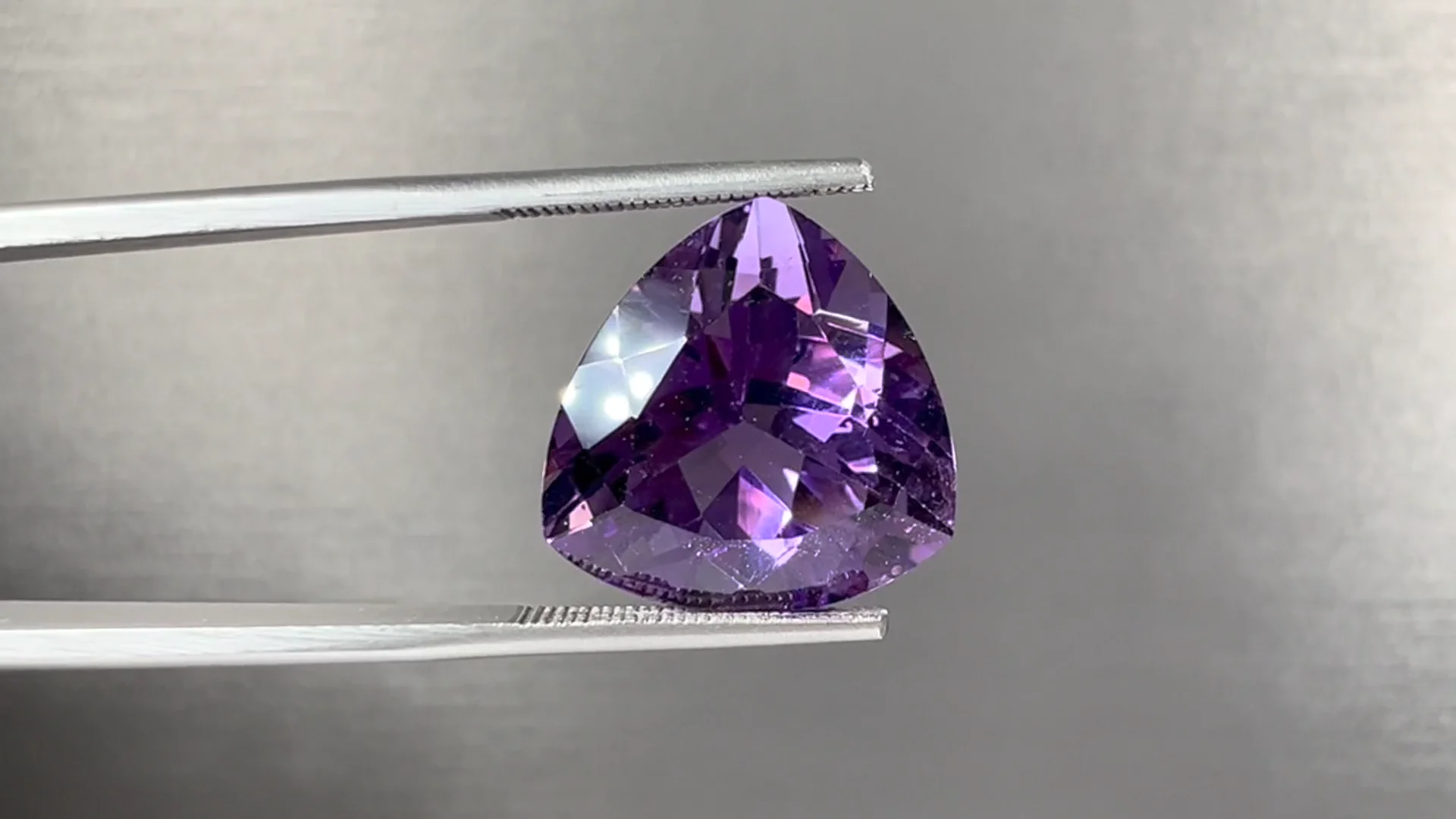 Kammererite 2024 2.92 ct Trillion Cut 10.00 x 9.60 mm y900 Gray and Purple Gemstone Loose Gem Stone Faceted