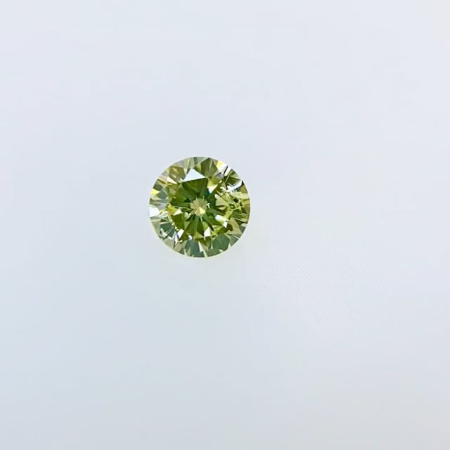 FANCY LIGHT YELLOW GREEN 0.090ct RD/RT2100/CGL