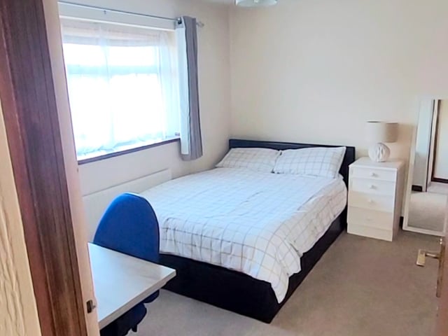 All inclusive double bedroom with a homely feel. Main Photo