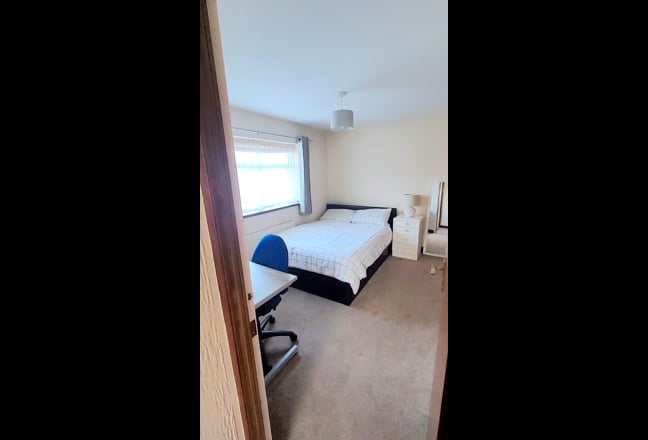 All inclusive double bedroom with a homely feel. Main Photo