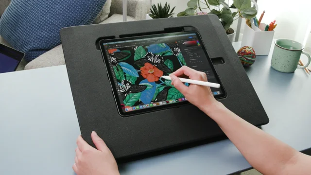 Shop Darkboard iPad Drawing Stand – Astropad