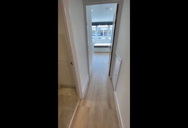 Amazing Kings Size En-Suite Room for rent in Se1 Main Photo