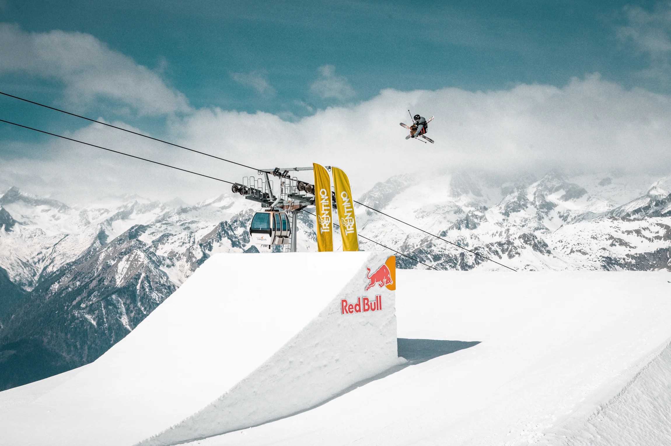 Live Streaming World Rookie Freeski Finals 2023 on Vimeo