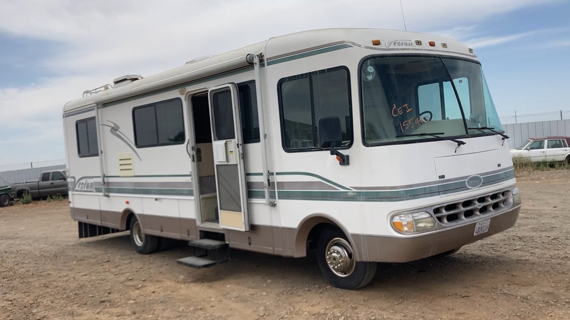 CEI155448 1997 Ford Motorhome Chassis on Vimeo
