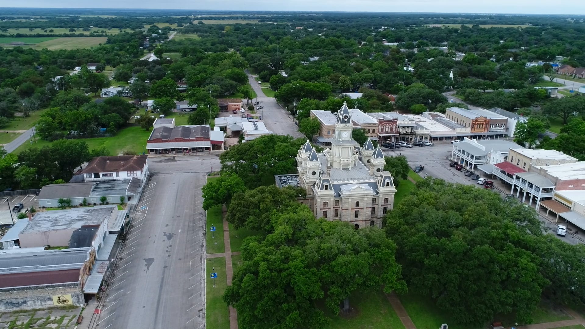 302 South Commercial Street, Goliad, TX 77963 on Vimeo