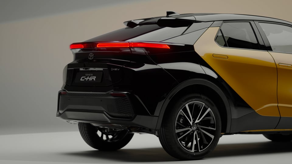 Toyota C-HR: Neue Benzin-Elektro-Kombination - Electrified