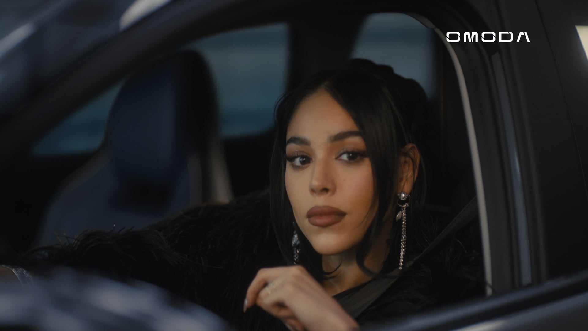 Omoda with Danna Paola