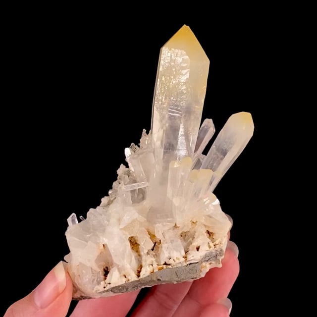 Quartz (''Mango Quartz'')