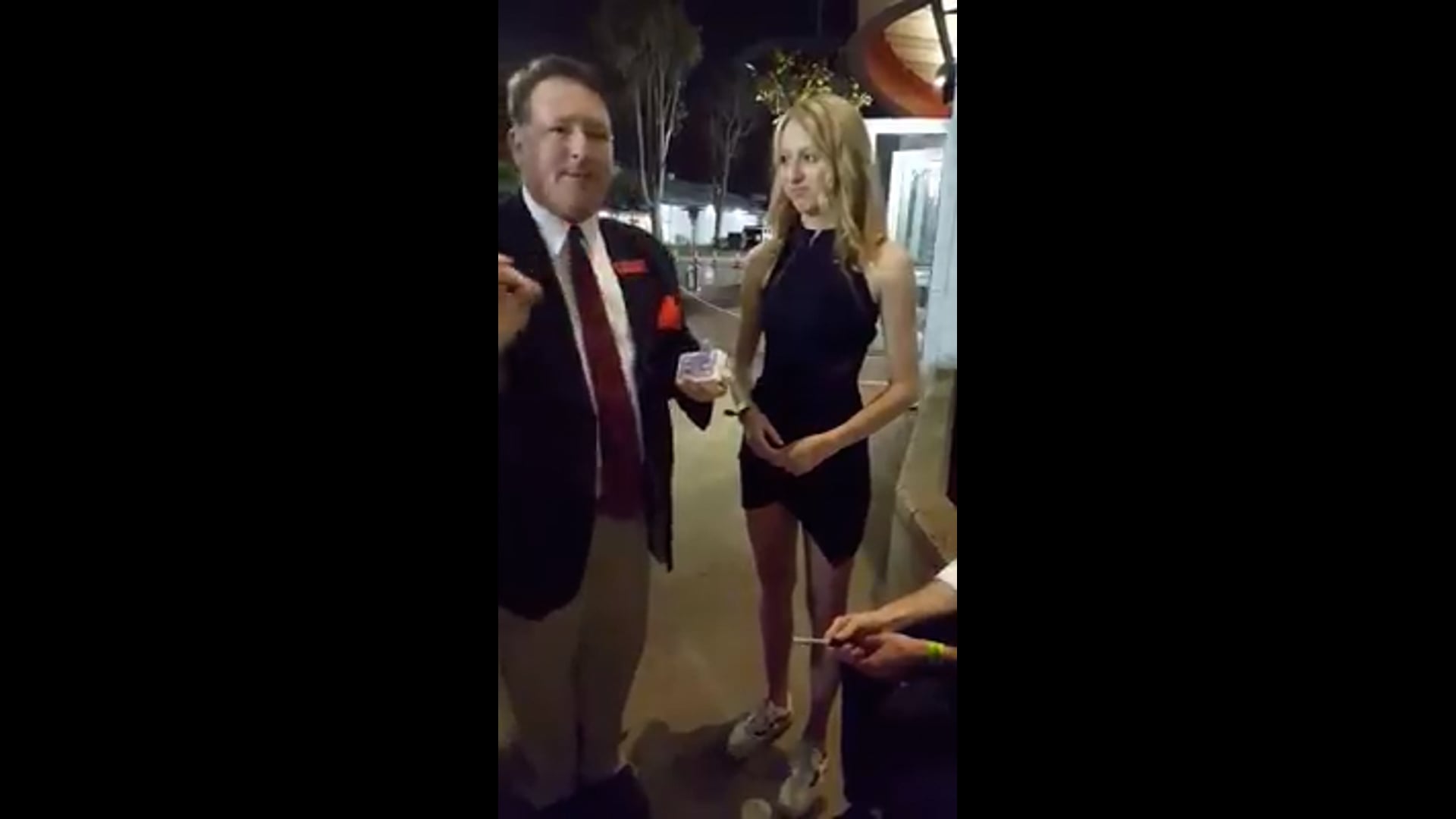 Promotional video thumbnail 6 for Jim Hynd - Comedy Magic