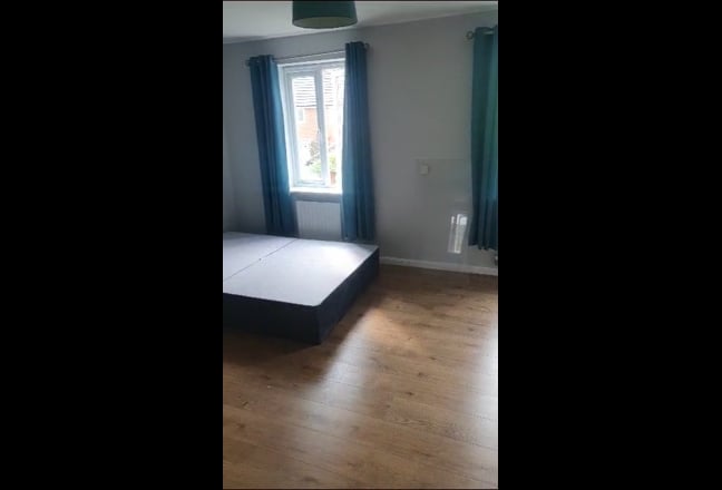Specious Double bedroom  Main Photo