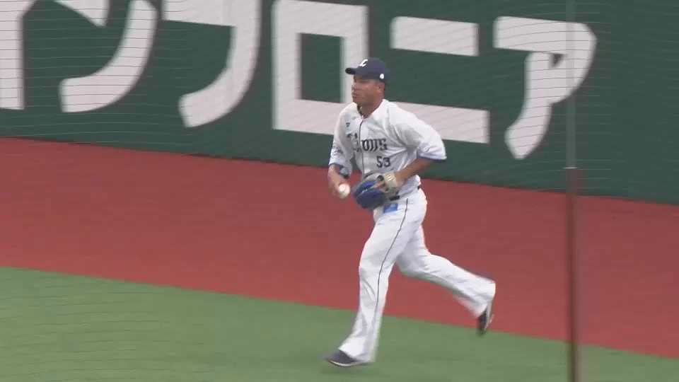 【ファーム】フェンスを恐れず掴み取る!! ライオンズ・愛斗 球際の強さが光るファインプレー!!   2023年6月24日 埼玉西武ライオンズ 対 読売ジャイアンツ