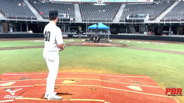 10 year-old baseball kid with one arm is a true All Star - Grayden Lucas 