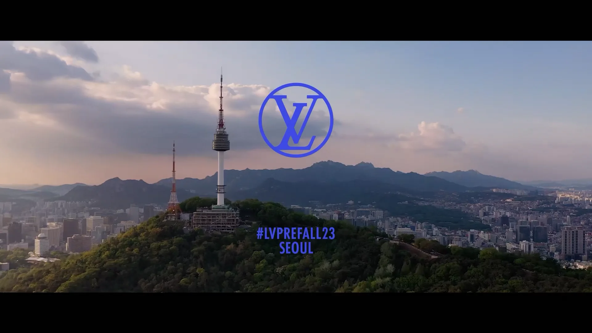 LIVE: Watch The Louis Vuitton Pre-Fall 2023 Show Live From Seoul!