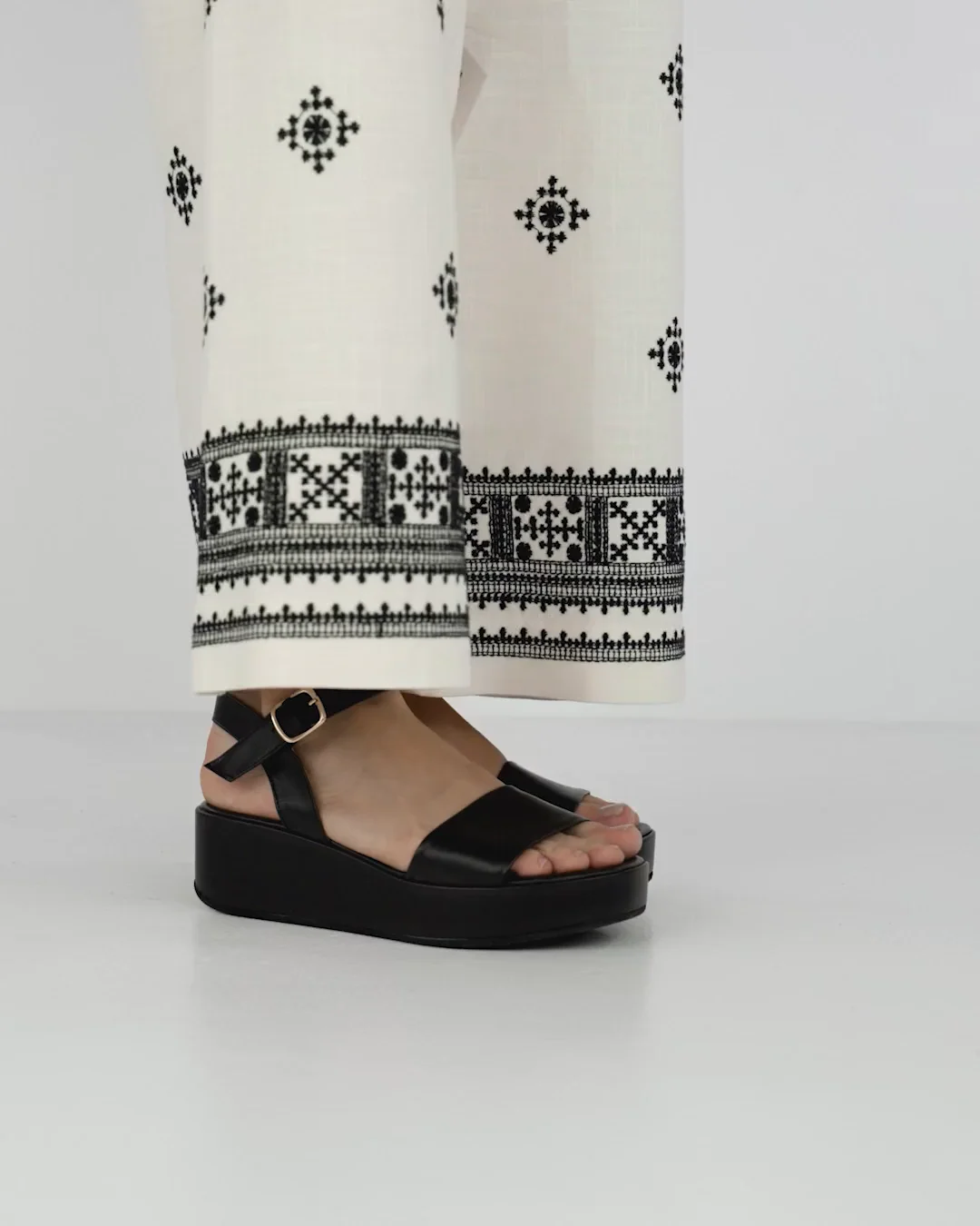 Easy Street Gannett – Sandali Con Zeppa Donna – Tomaia Versatile E Soletta Imbottita – Croco Nero 40 EU Stretta - 3