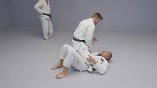 Controlling the knee on belly 
